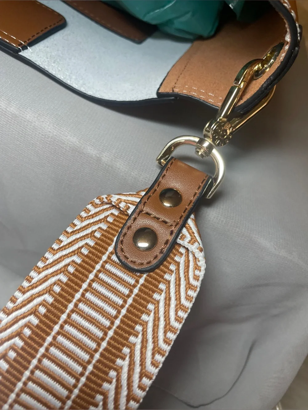 BOSTANTEN Women’s Soft Leather Hobo Bucket Shoulder Bag Two Toned Brown & Cream